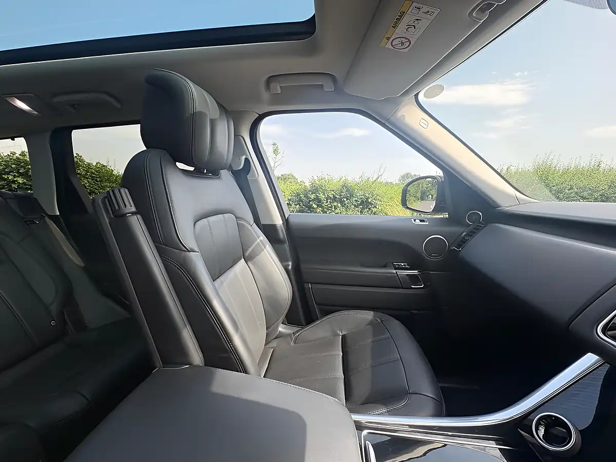 Used 2018 Land Rover Range Rover Sport Hse White - Interior and Exterior details 12