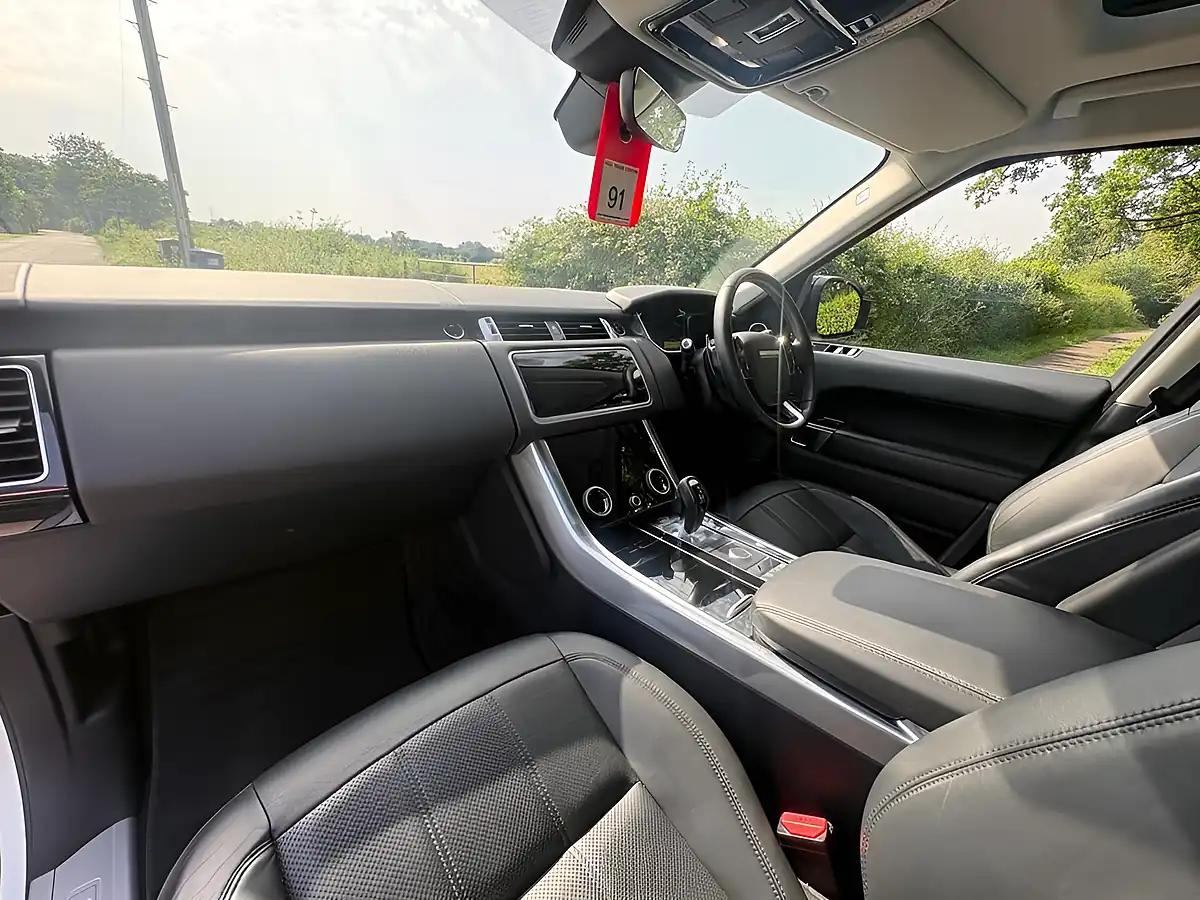 Used 2018 Land Rover Range Rover Sport Hse White - Interior and Exterior details 14