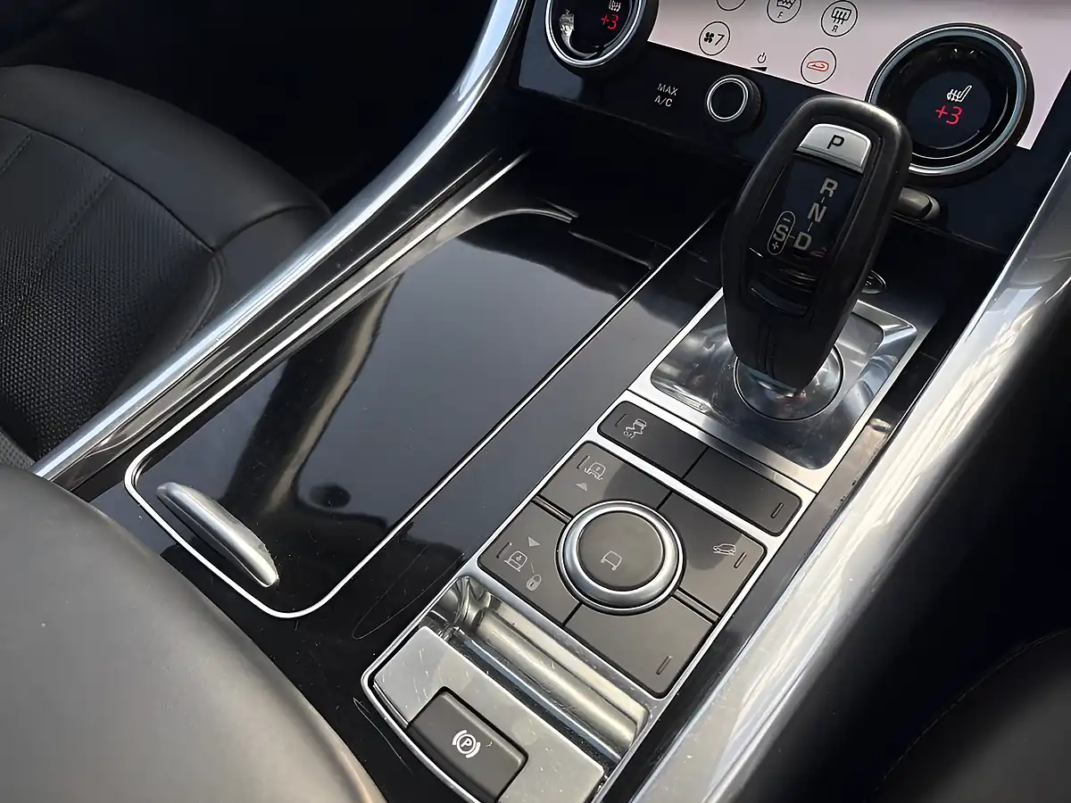 Used 2018 Land Rover Range Rover Sport Hse White - Interior and Exterior details 16