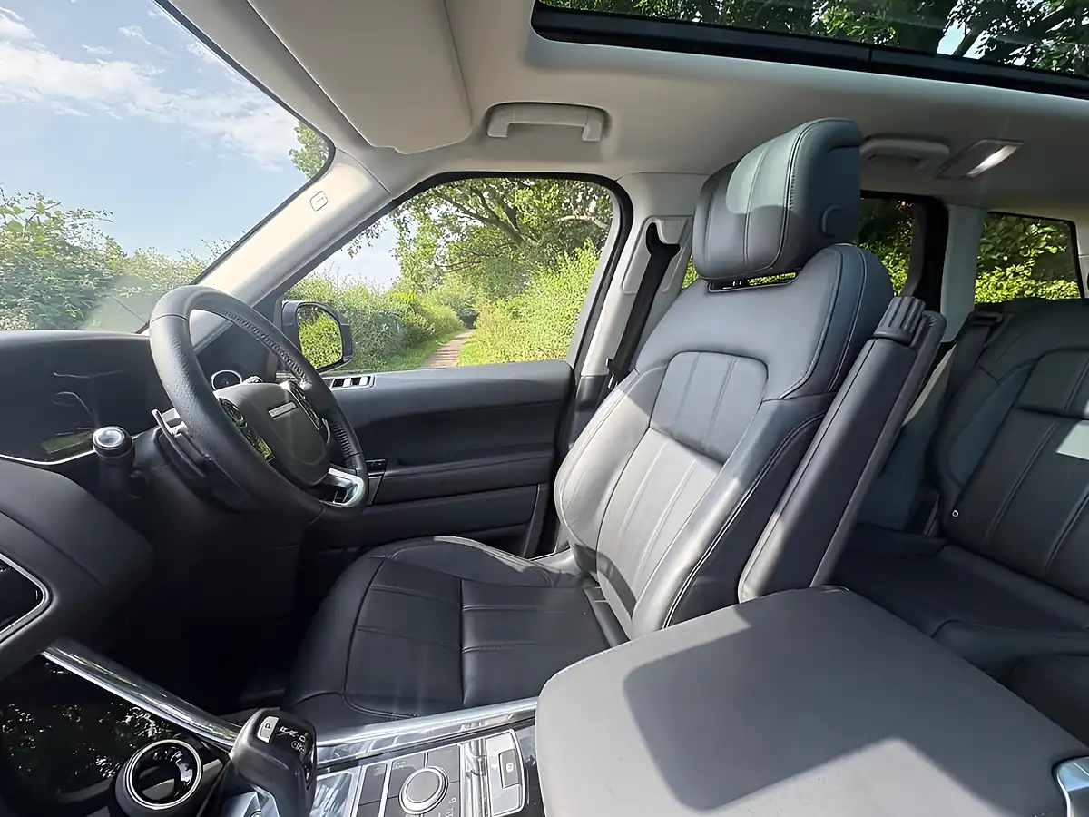 Used 2018 Land Rover Range Rover Sport Hse White - Interior and Exterior details 18