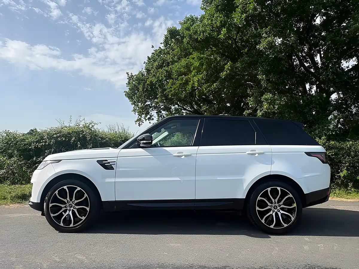 Used 2018 Land Rover Range Rover Sport Hse White - Interior and Exterior details 4
