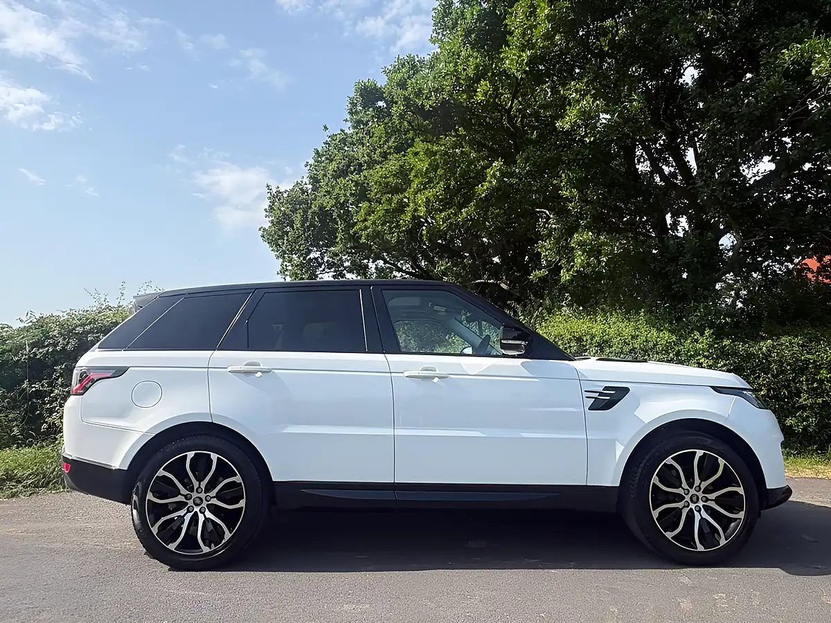 Used 2018 Land Rover Range Rover Sport Hse White - Interior and Exterior details 5