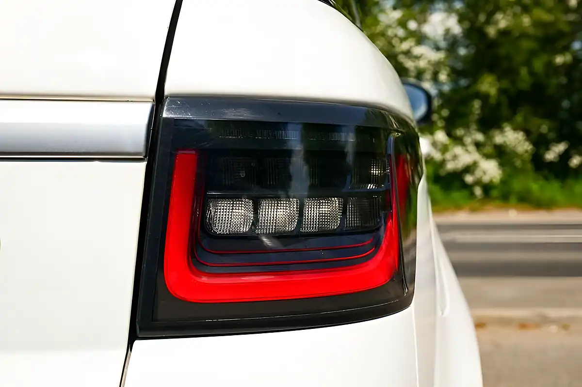Used 2018 Land Rover Range Rover Sport Hse White - Interior and Exterior details 18