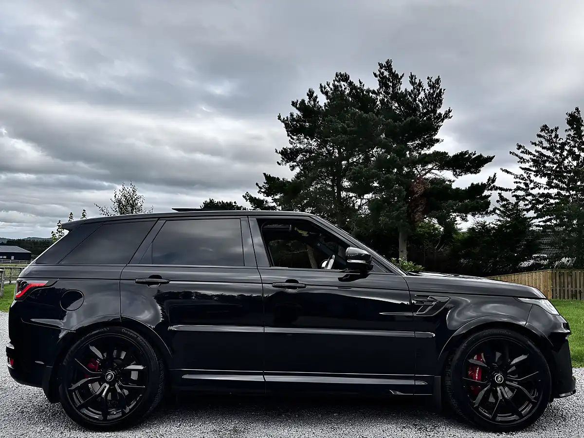 Used 2018 Land Rover Range Rover Sport Svr Black - Interior and Exterior details 10