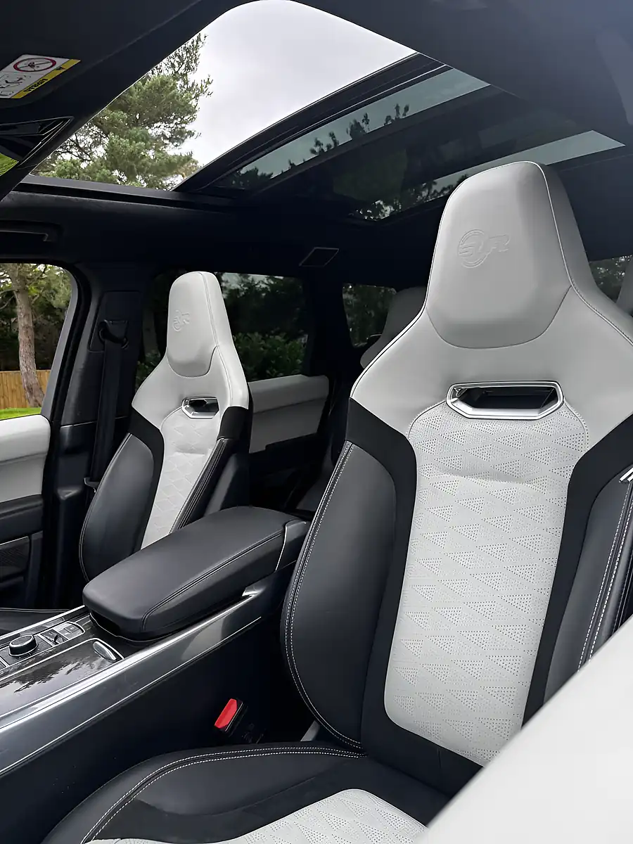 Used 2018 Land Rover Range Rover Sport Svr Black - Interior and Exterior details 11