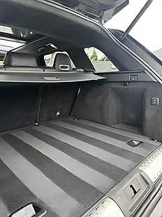 Used 2018 Land Rover Range Rover Sport Svr Black - Interior and Exterior details 15