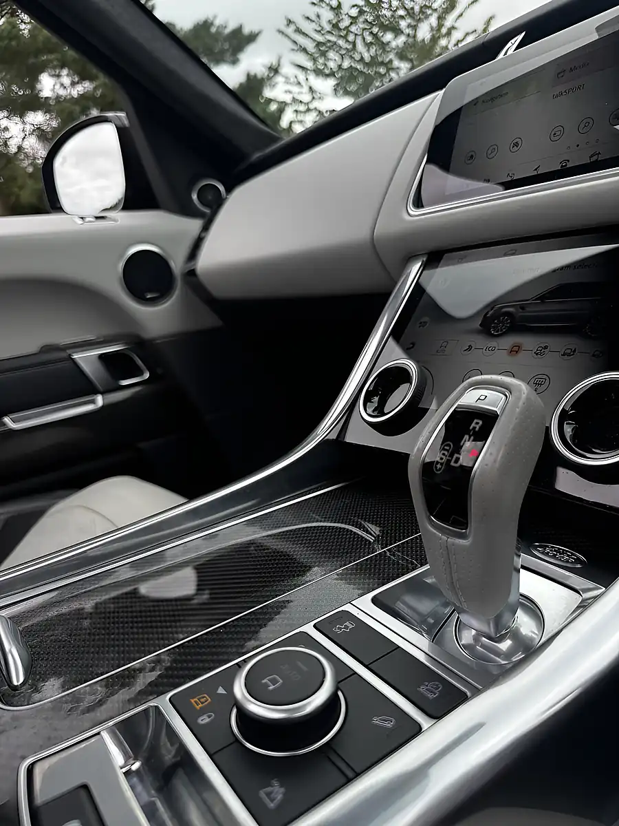 Used 2018 Land Rover Range Rover Sport Svr Black - Interior and Exterior details 16