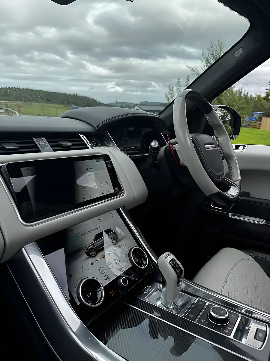 Used 2018 Land Rover Range Rover Sport Svr Black - Interior and Exterior details 18
