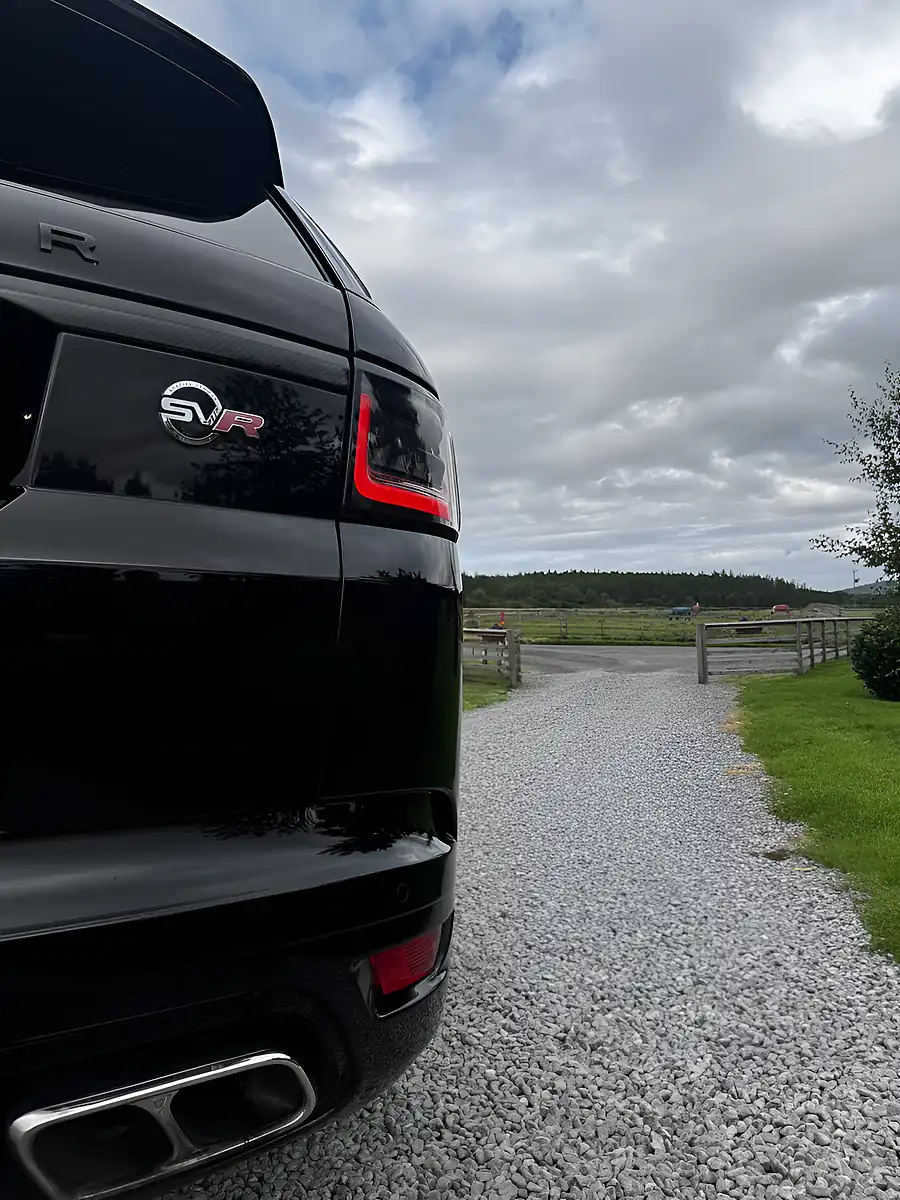 Used 2018 Land Rover Range Rover Sport Svr Black - Interior and Exterior details 9