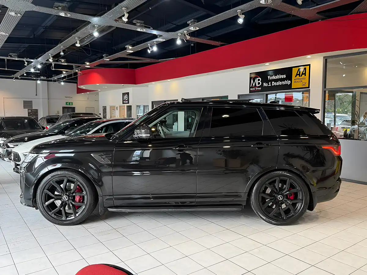 Used 2018 Land Rover Range Rover Sport Svr Black - Interior and Exterior details 11