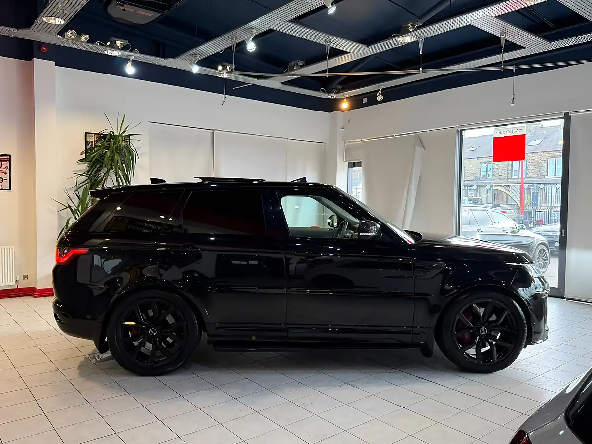 Used 2018 Land Rover Range Rover Sport Svr Black - Interior and Exterior details 9