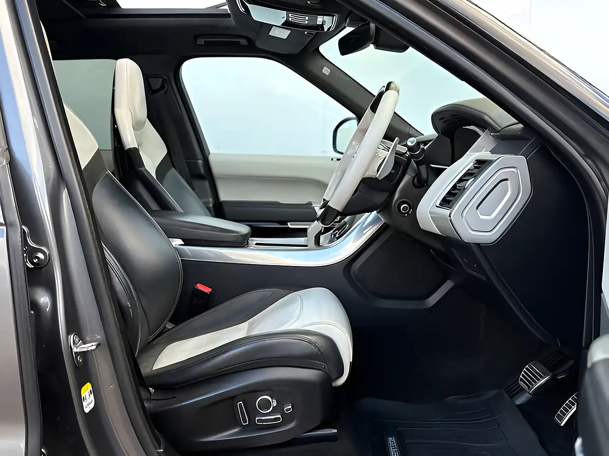 Used 2018 Land Rover Range Rover Sport Svr Corris Grey - Interior and Exterior details 14