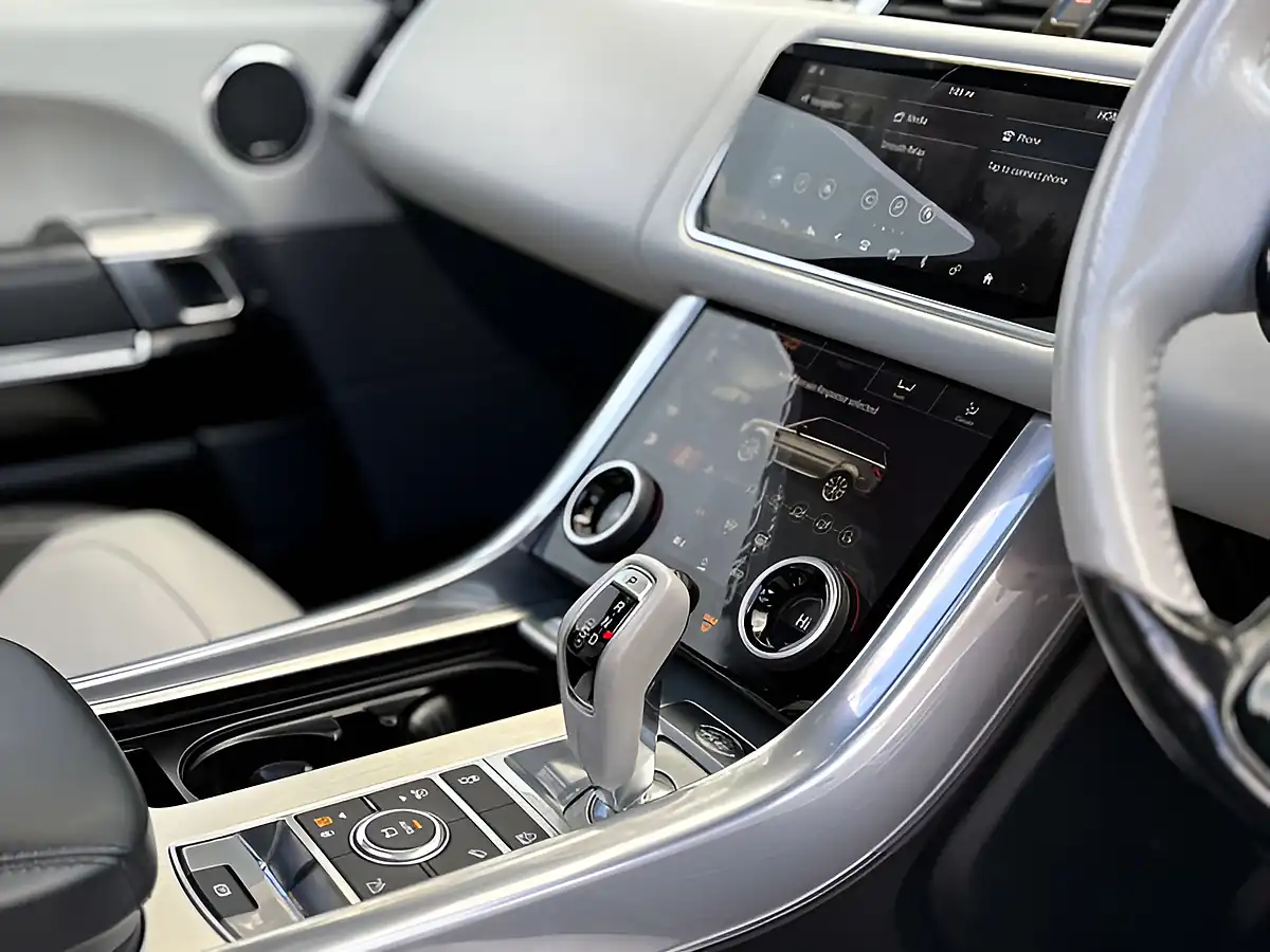 Used 2018 Land Rover Range Rover Sport Svr Corris Grey - Interior and Exterior details 19
