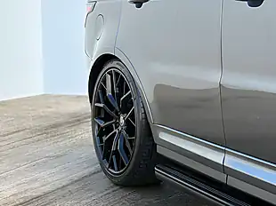 Used 2018 Land Rover Range Rover Sport Svr Corris Grey - Interior and Exterior details 5