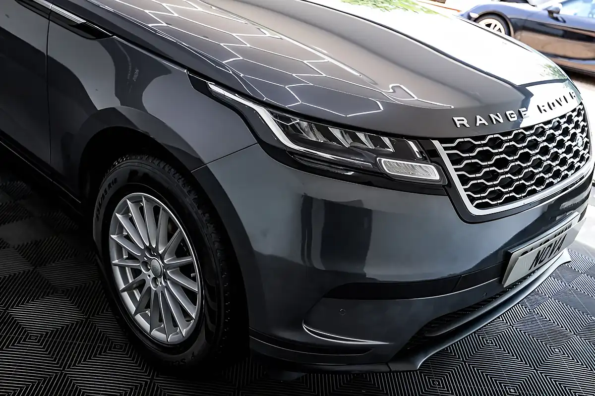 Used 2018 Land Rover Range Rover Velar Grey - Interior and Exterior details 17
