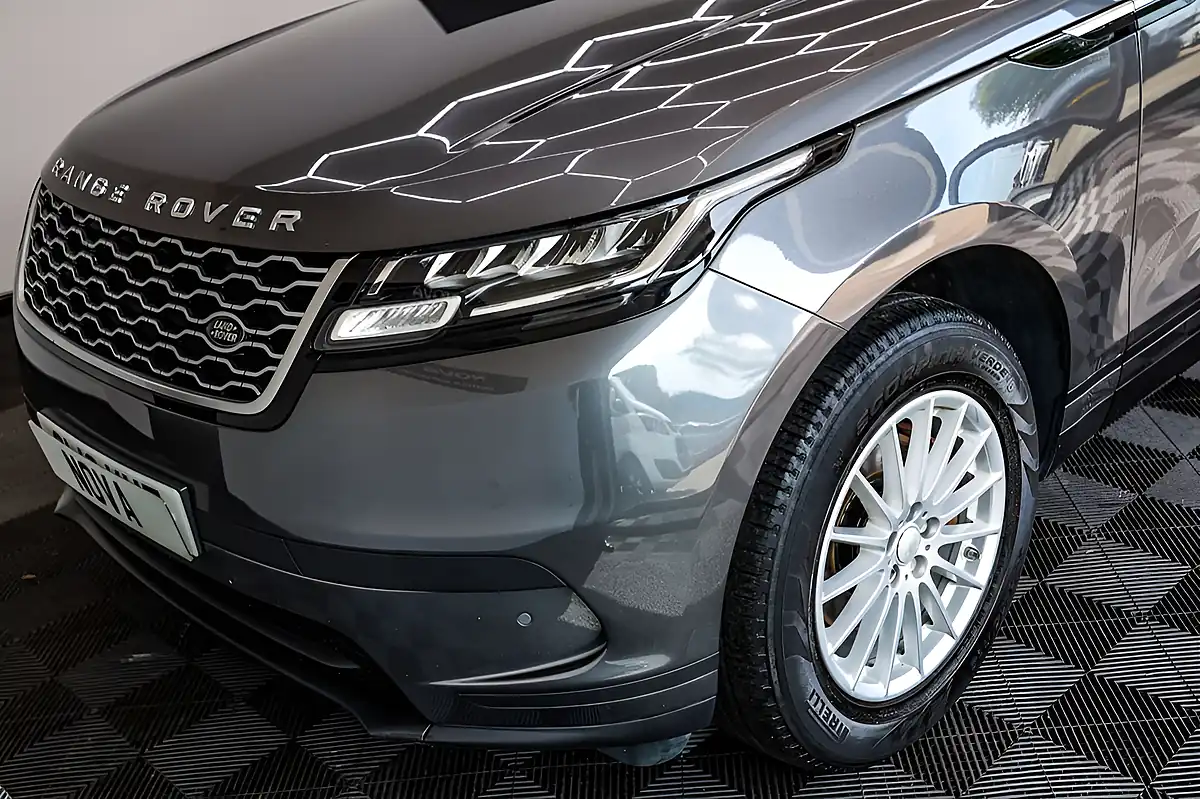 Used 2018 Land Rover Range Rover Velar Grey - Interior and Exterior details 18