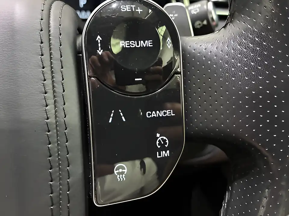 Used 2018 Land Rover Range Rover Velar Hse Black - Interior and Exterior details 13