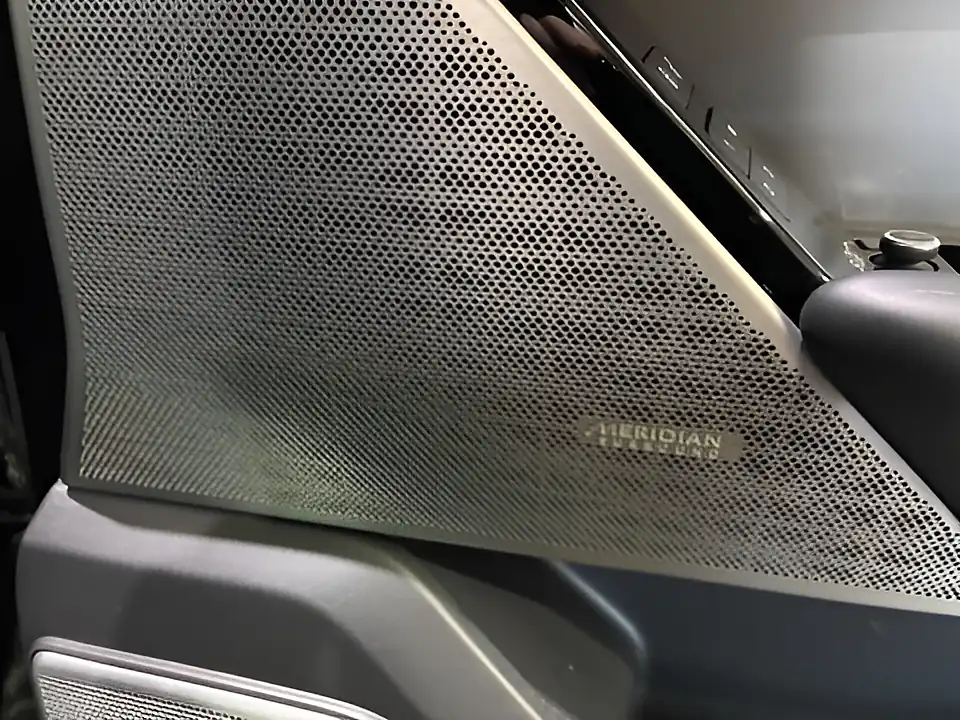Used 2018 Land Rover Range Rover Velar Hse Black - Interior and Exterior details 19