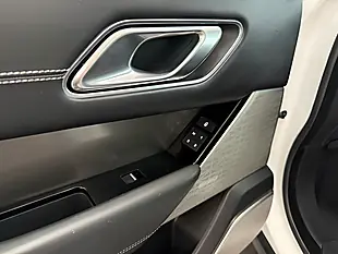 Used 2018 Land Rover Range Rover Velar Hse White - Interior and Exterior details 12
