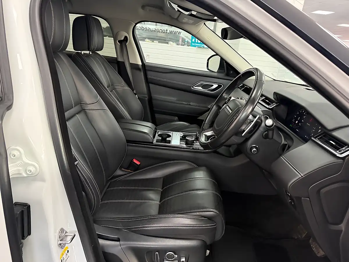 Used 2018 Land Rover Range Rover Velar Hse White - Interior and Exterior details 14