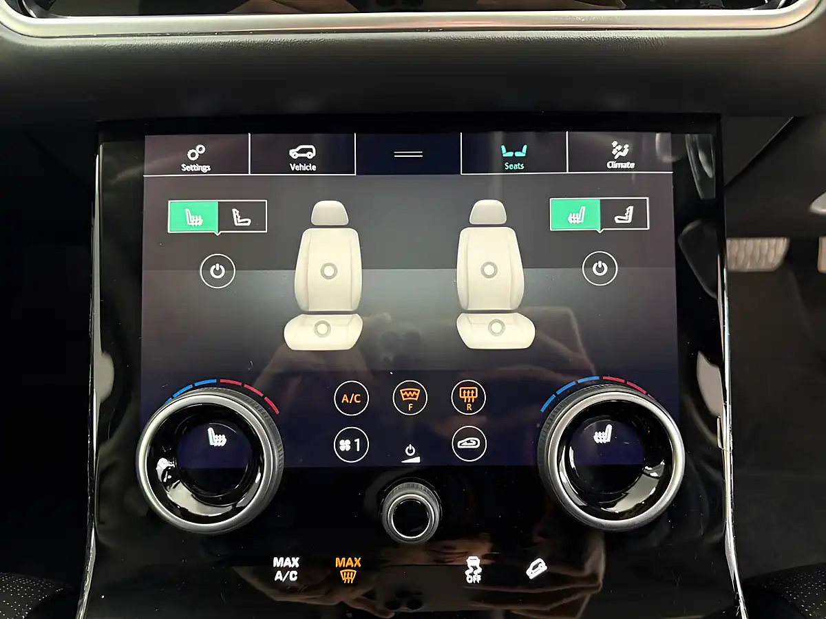 Used 2018 Land Rover Range Rover Velar Hse White - Interior and Exterior details 18