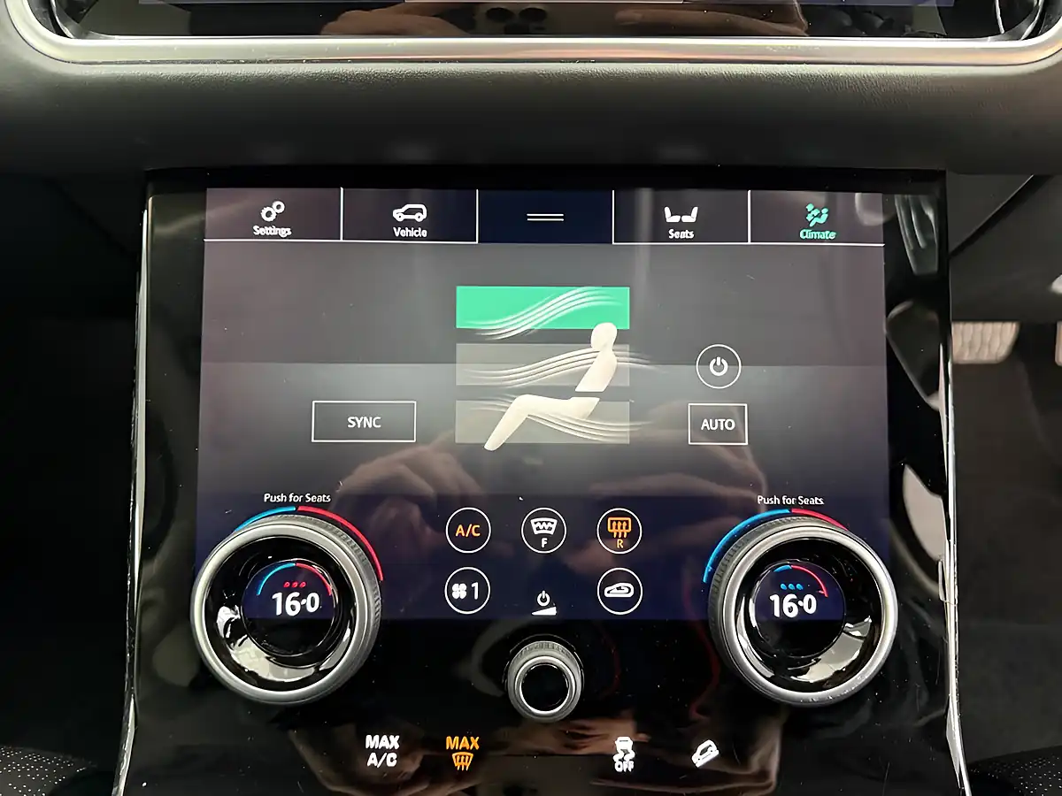 Used 2018 Land Rover Range Rover Velar Hse White - Interior and Exterior details 19