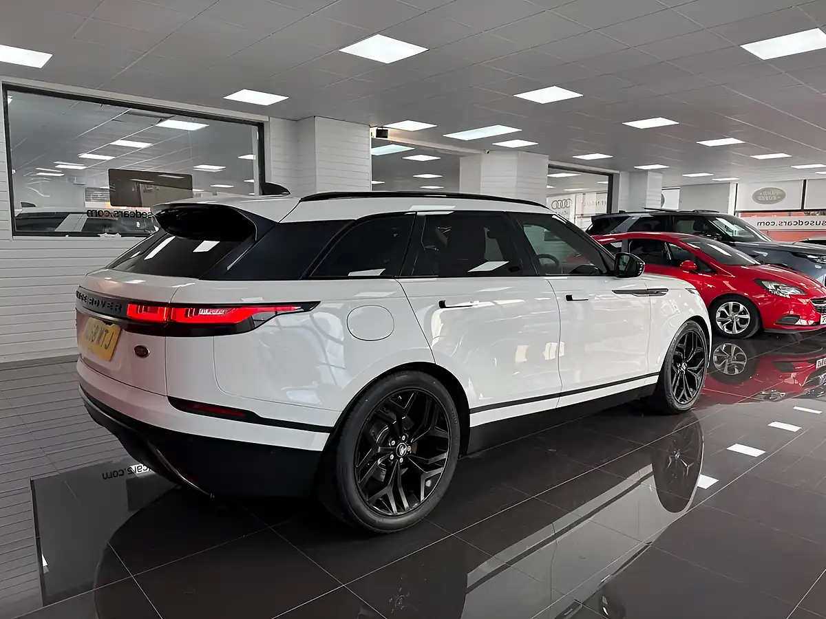 Used 2018 Land Rover Range Rover Velar Hse White - Interior and Exterior details 2