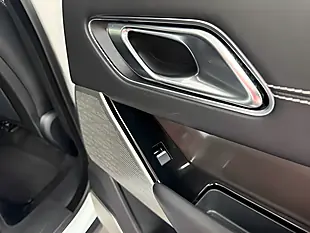 Used 2018 Land Rover Range Rover Velar Hse White - Interior and Exterior details 6