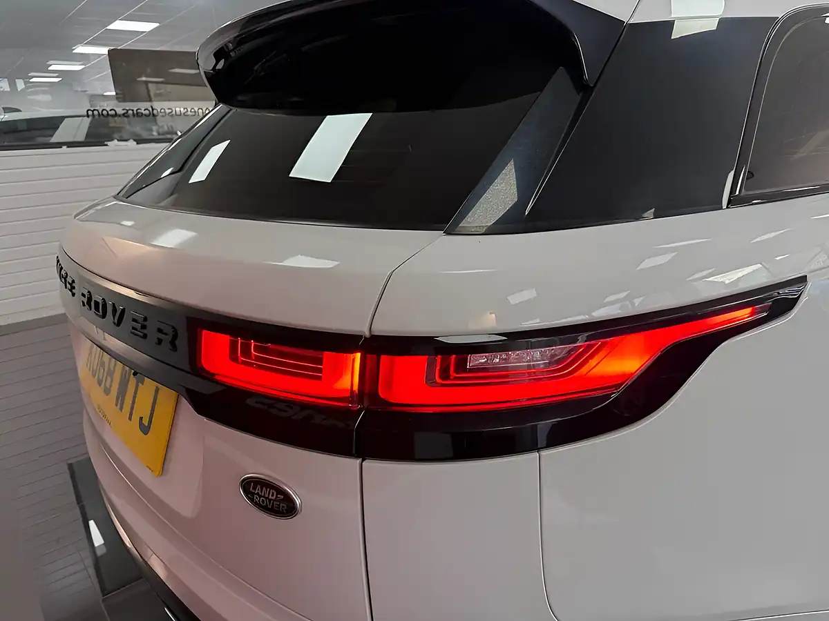 Used 2018 Land Rover Range Rover Velar Hse White - Interior and Exterior details 7