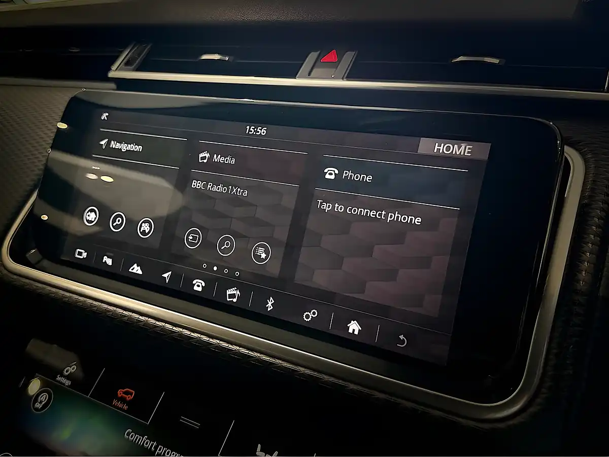Used 2018 Land Rover Range Rover Velar R-Dynamic Black - Interior and Exterior details 15