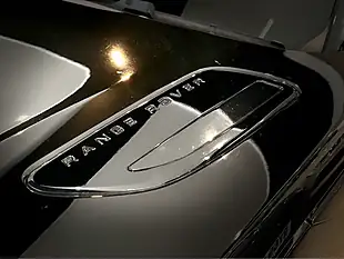 Used 2018 Land Rover Range Rover Velar R-Dynamic Black - Interior and Exterior details 4
