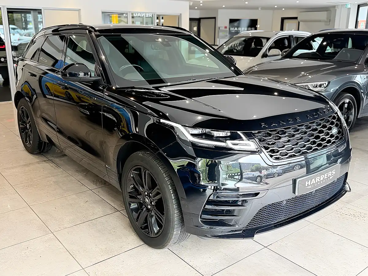 Used 2018 Land Rover Range Rover Velar R-Dynamic Black - Interior and Exterior details 8