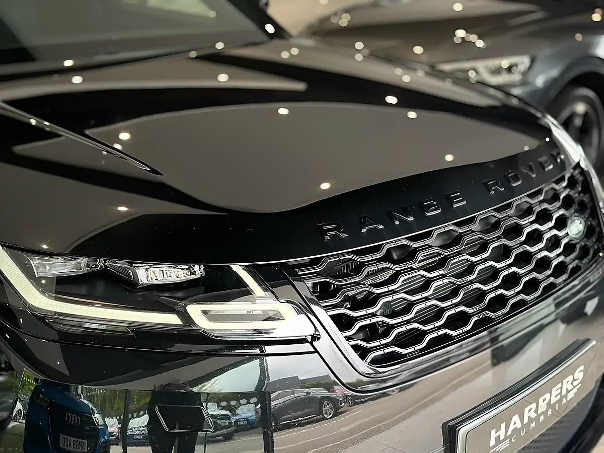 Used 2018 Land Rover Range Rover Velar R-Dynamic Black - Interior and Exterior details 9