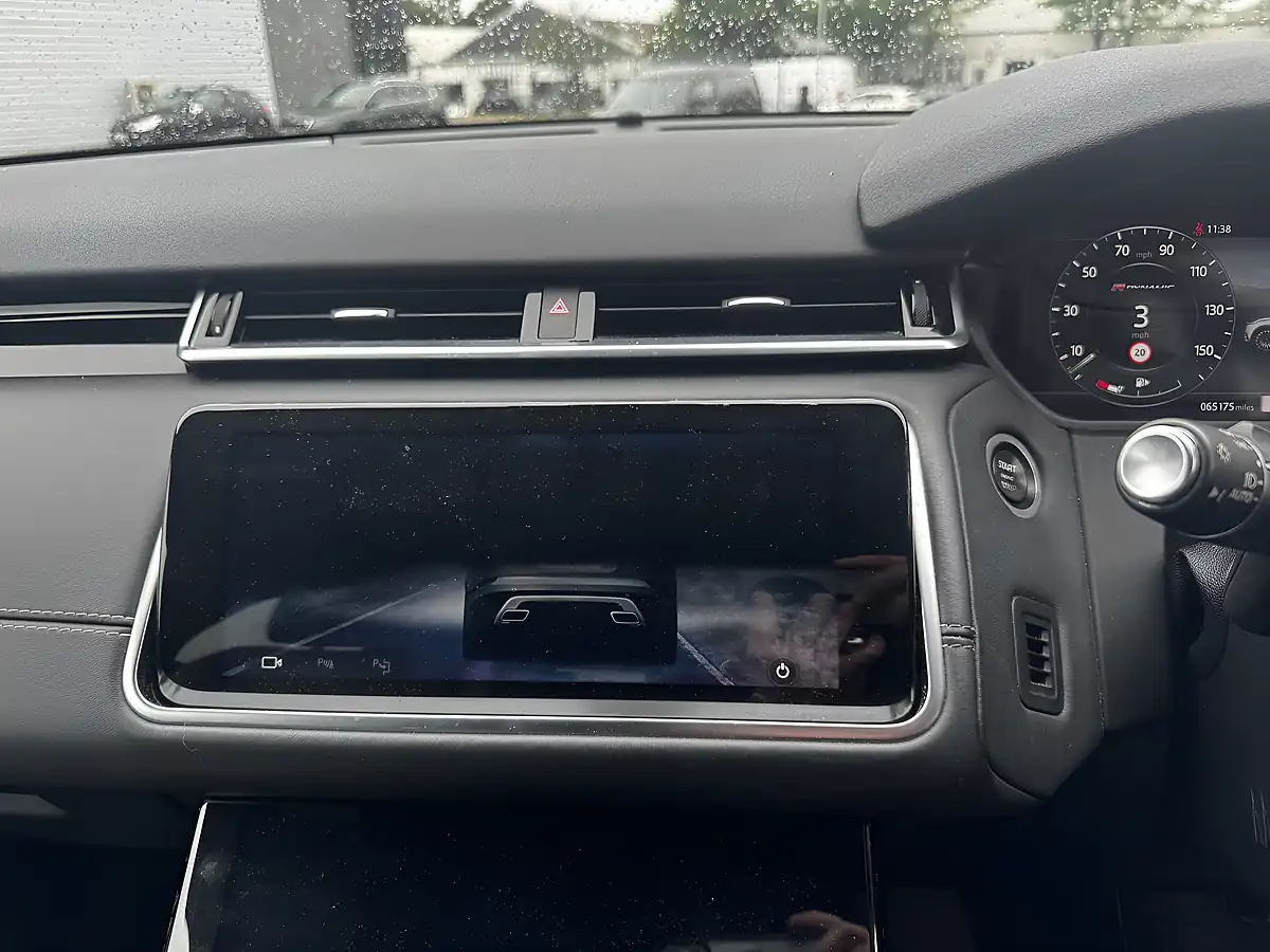 Used 2018 Land Rover Range Rover Velar R-Dynamic Hse Black - Interior and Exterior details 16