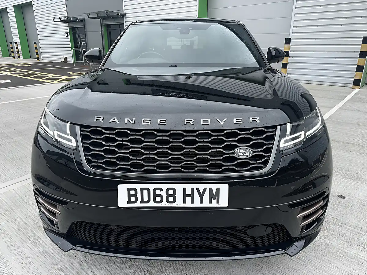 Used 2018 Land Rover Range Rover Velar R-Dynamic Hse Black - Interior and Exterior details 8