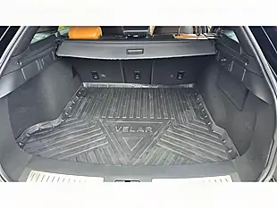 Used 2018 Land Rover Range Rover Velar R-Dynamic Hse Black - Interior and Exterior details 18