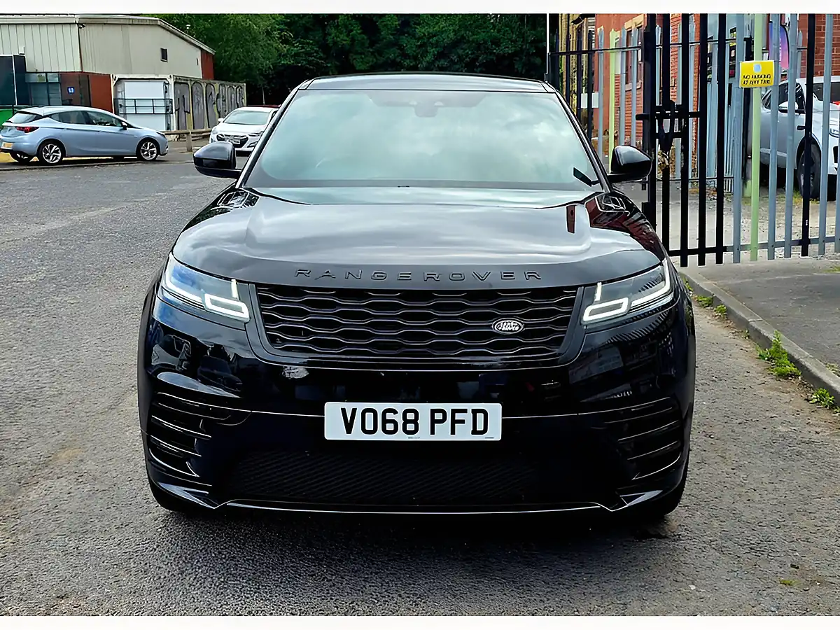 Used 2018 Land Rover Range Rover Velar R-Dynamic Hse Black - Interior and Exterior details 5