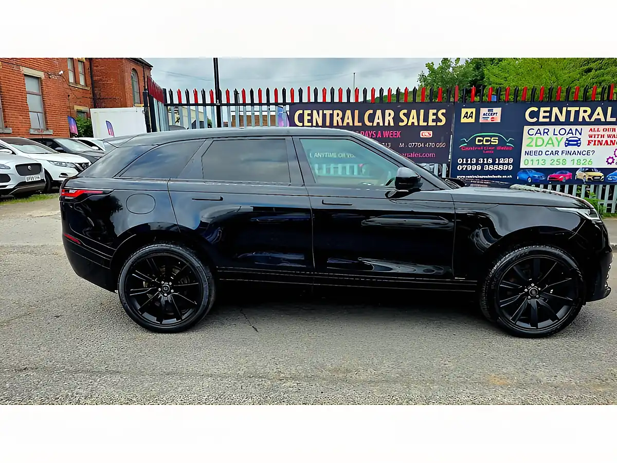 Used 2018 Land Rover Range Rover Velar R-Dynamic Hse Black - Interior and Exterior details 8