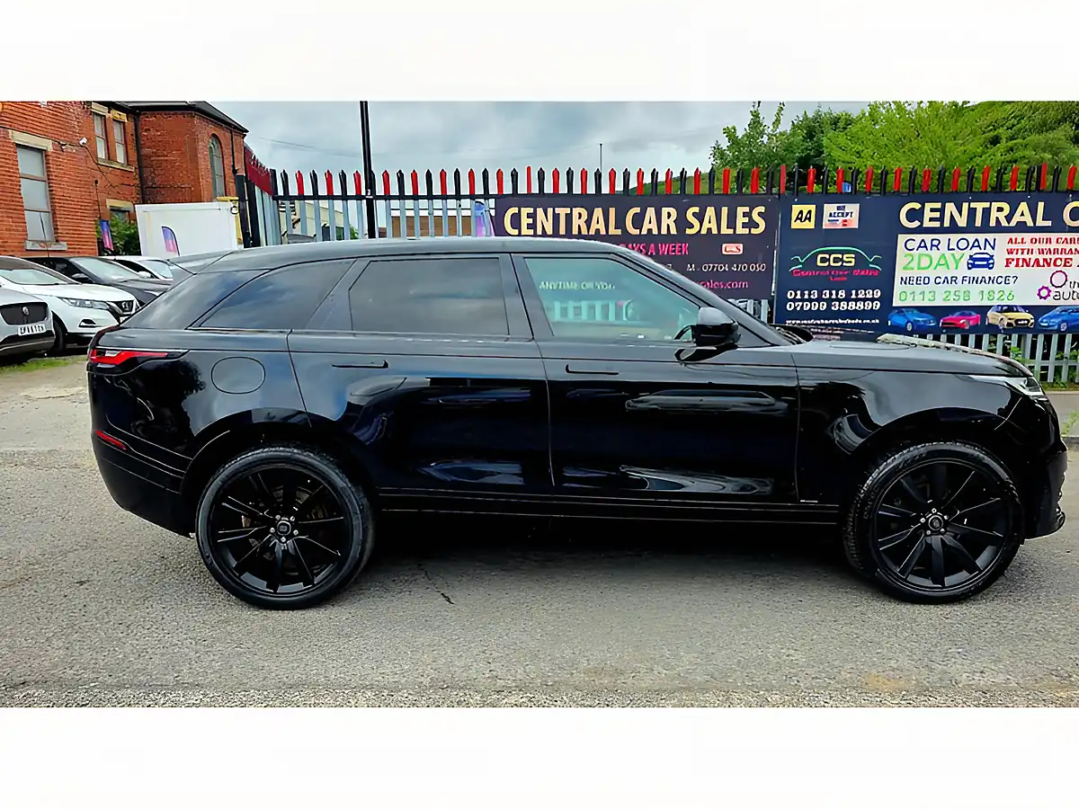 Used 2018 Land Rover Range Rover Velar R-Dynamic Hse Black - Interior and Exterior details 9