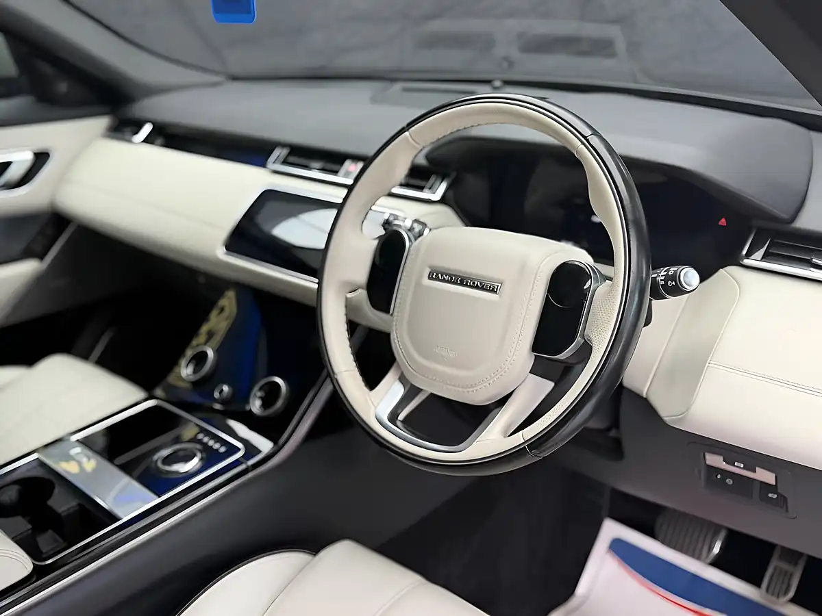 Used 2018 Land Rover Range Rover Velar R-Dynamic Hse Black - Interior and Exterior details 12