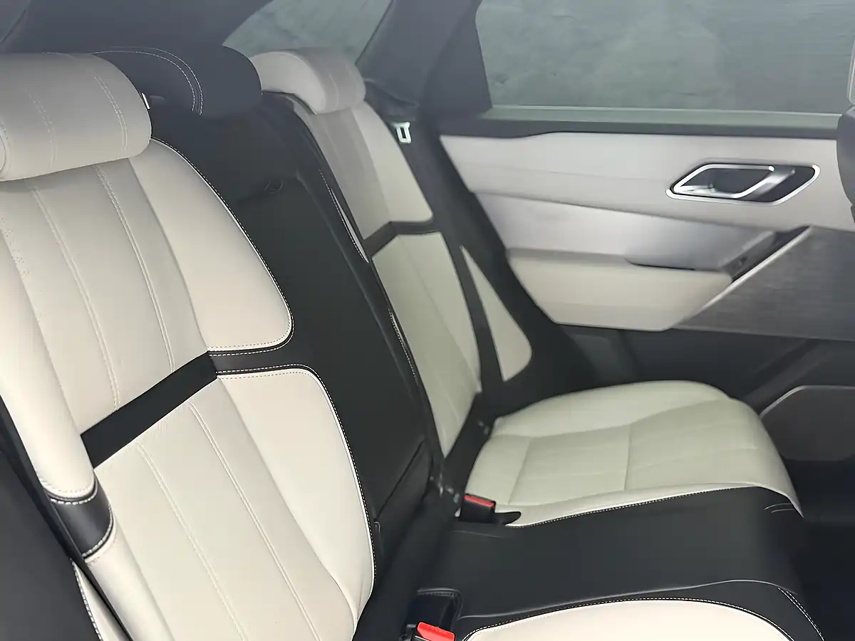 Used 2018 Land Rover Range Rover Velar R-Dynamic Hse Black - Interior and Exterior details 19