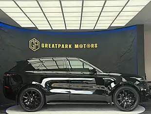Used 2018 Land Rover Range Rover Velar R-Dynamic Hse Black - Interior and Exterior details 4