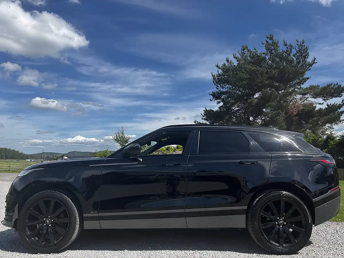 Used 2018 Land Rover Range Rover Velar R-Dynamic Hse Black - Interior and Exterior details 12