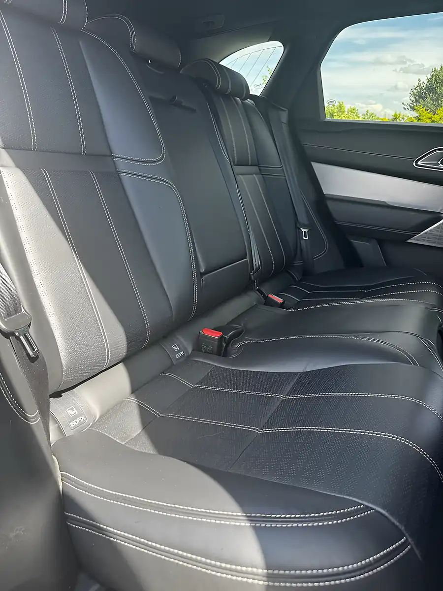 Used 2018 Land Rover Range Rover Velar R-Dynamic Hse Black - Interior and Exterior details 15