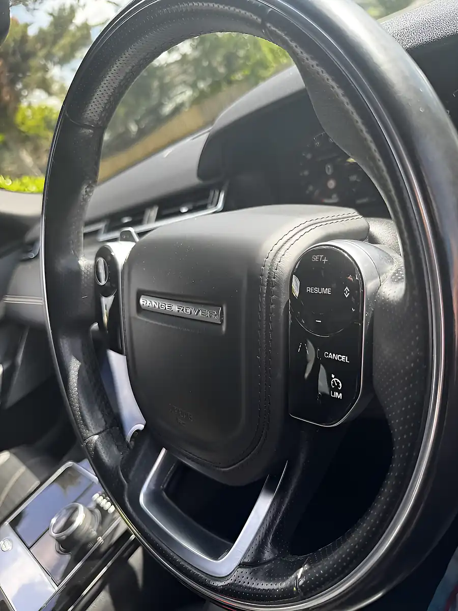 Used 2018 Land Rover Range Rover Velar R-Dynamic Hse Black - Interior and Exterior details 17