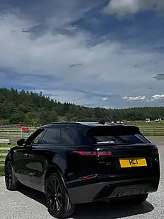Used 2018 Land Rover Range Rover Velar R-Dynamic Hse Black - Interior and Exterior details 5