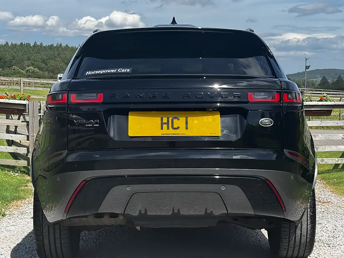 Used 2018 Land Rover Range Rover Velar R-Dynamic Hse Black - Interior and Exterior details 9