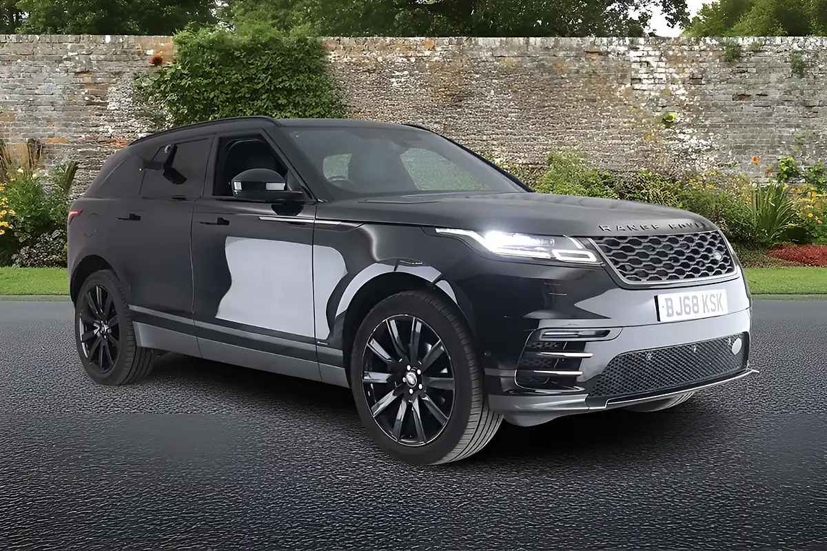 Used 2018 Land Rover Range Rover Velar R-Dynamic Hse Black - Front View