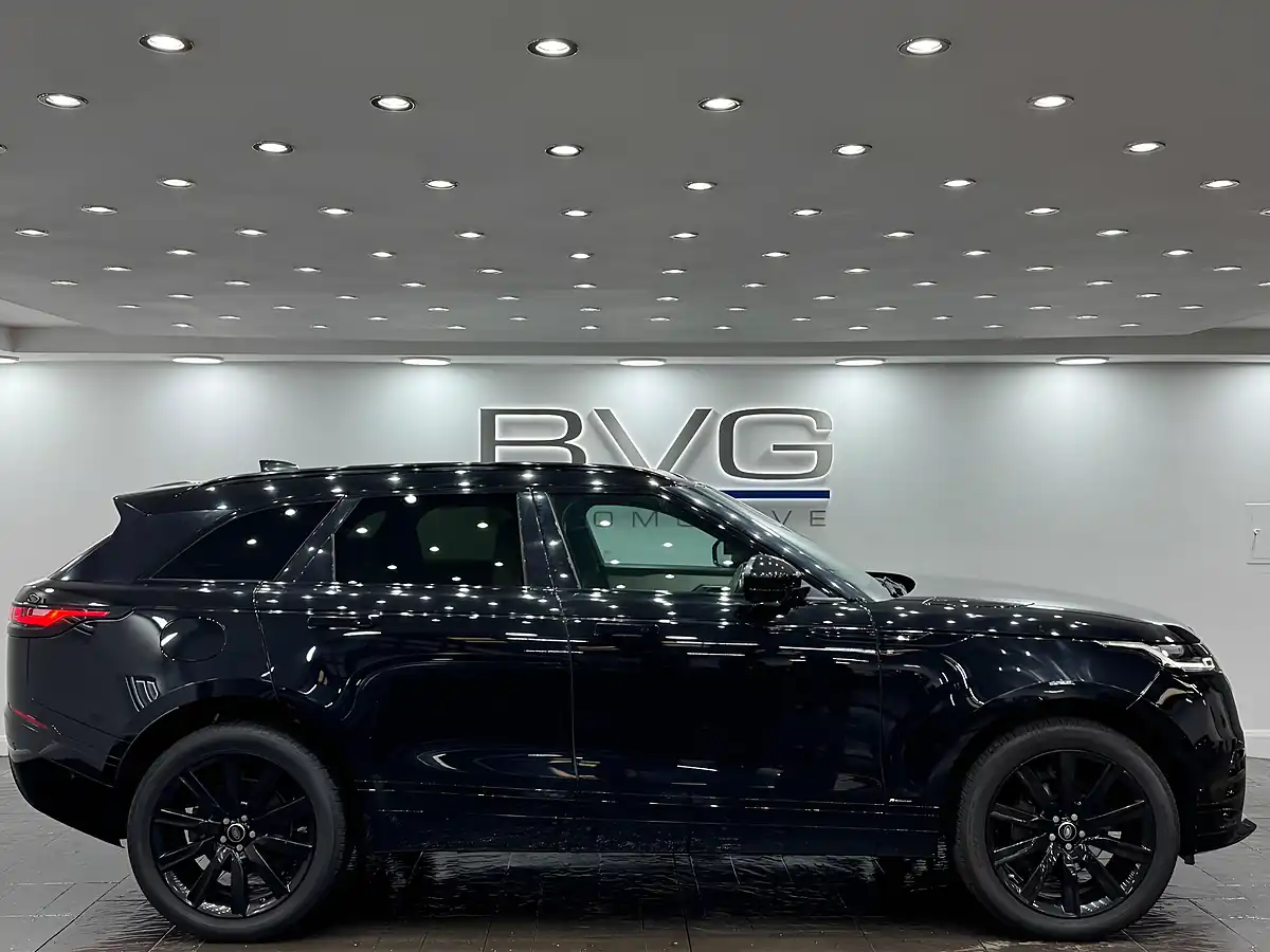 Used 2018 Land Rover Range Rover Velar R-Dynamic Hse Black - Interior and Exterior details 10