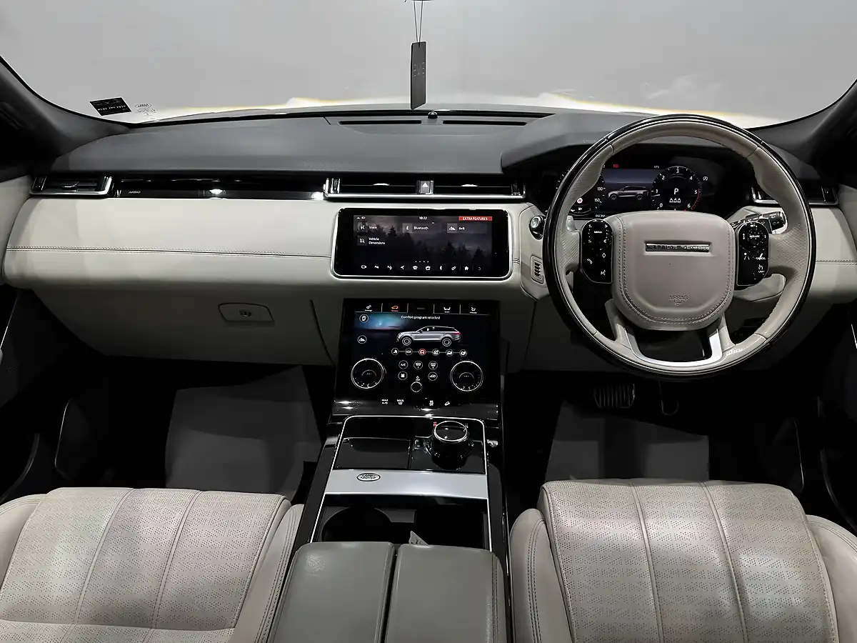 Used 2018 Land Rover Range Rover Velar R-Dynamic Hse Black - Interior and Exterior details 11